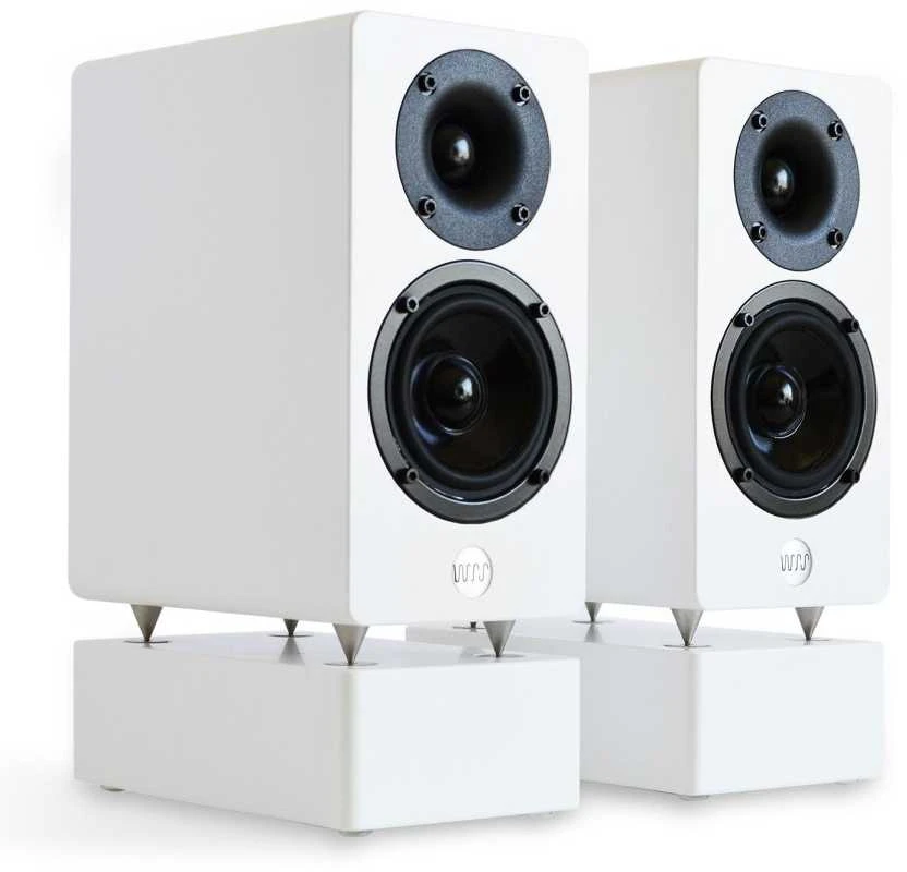 Fonestar AS-1515 garso rinkinys + WRS MM2 garsiakalbiai + 1,5 mm2 garsiakalbio laidas.
