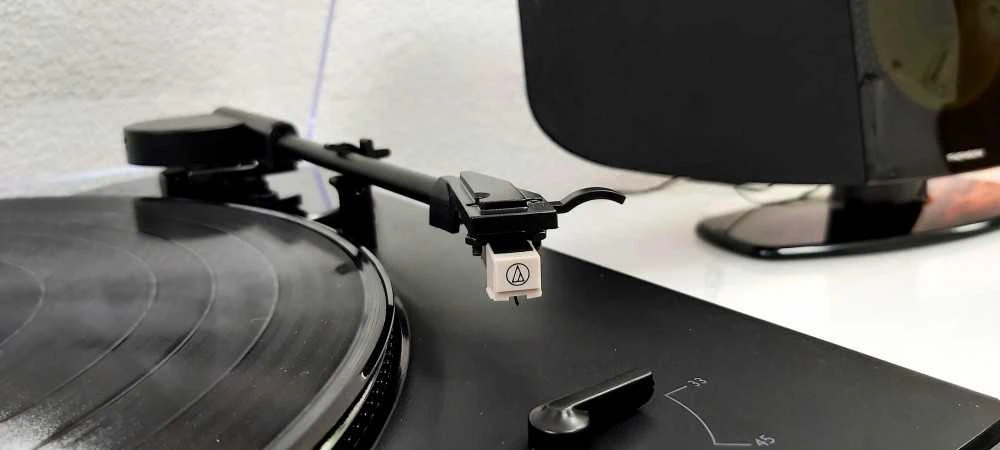 Stereo grotuvas / skaitmeninė mini sistema su patefonu THOMSON TT350 ir MIC400