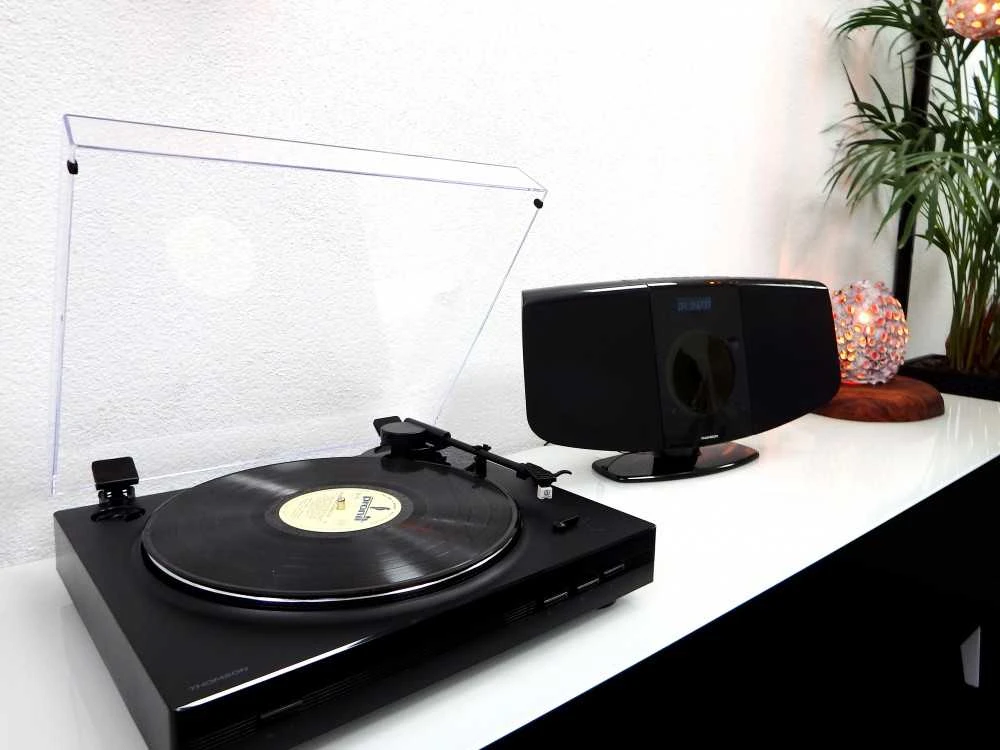 Stereo grotuvas / skaitmeninė mini sistema su patefonu THOMSON TT350 ir MIC400