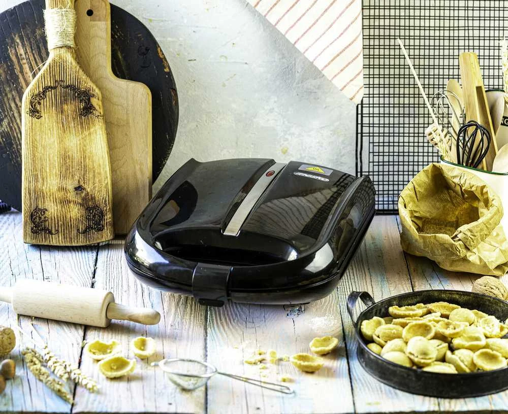 Sumuštinių keptuvas Mesko | Riešutų gaminimo aparatas | MS 3041 | Riešutų gaminimo aparatas | 1600 W | Kepinių skaičius: 24 | Riešutai