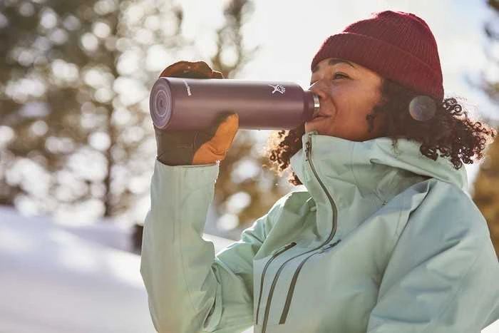 Hydro Flask termo gertuvė su standartiniu Mouth lanksčiu dangteliu, 620 ml – Juodas