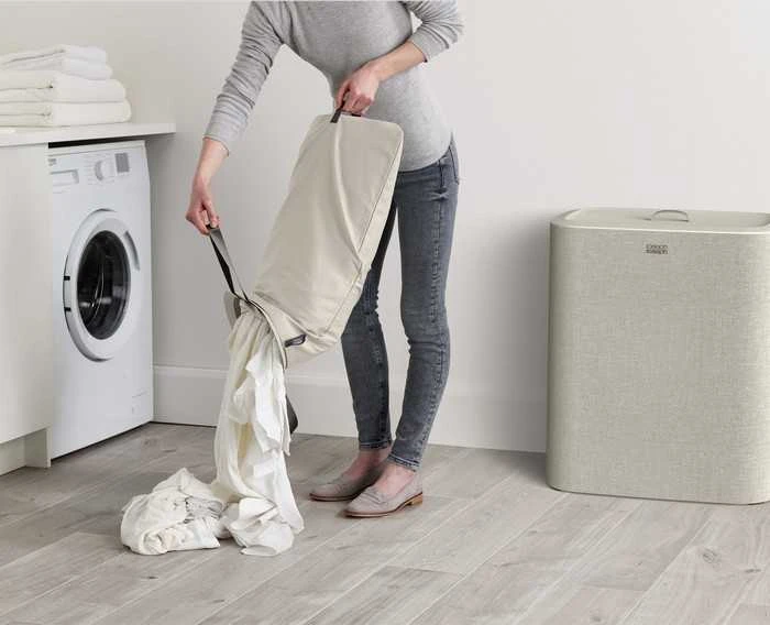Joseph Joseph Joseph Tota 3 skyrių 90 l smėlio spalva