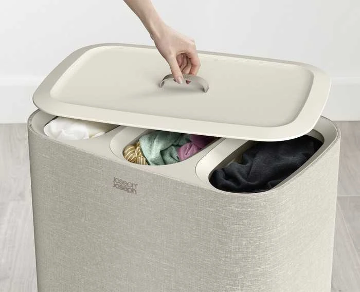 Joseph Joseph Joseph Tota 3 skyrių 90 l smėlio spalva