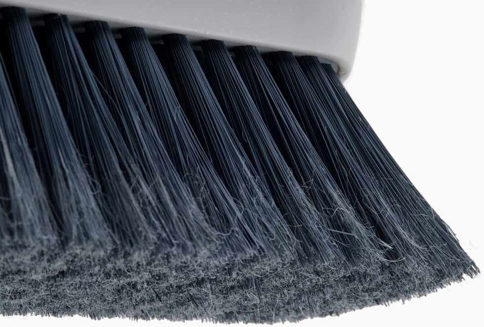 Joseph Joseph JJ šepetys su šiukšliadėže „CleanTech“ rankenoje