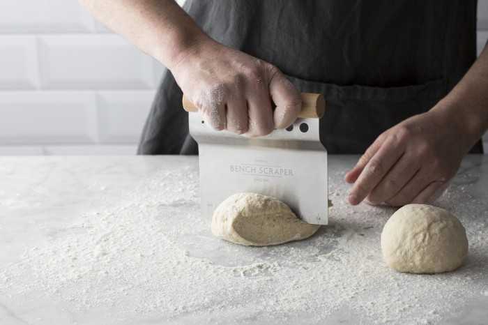 Tešlos grandiklis su matavimo puodeliu INNOVATIVE KITCHEN / Mason Cash