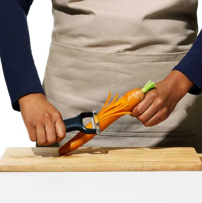 OXO Good Grips Julienne juoda