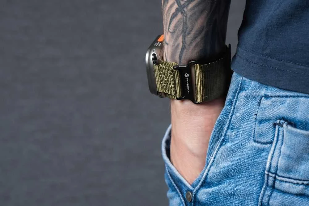FORCELL F-DESIGN FA05 nylon apyrankė skirta Apple Watch 38 / 40 / 41 mm žalios spalvos