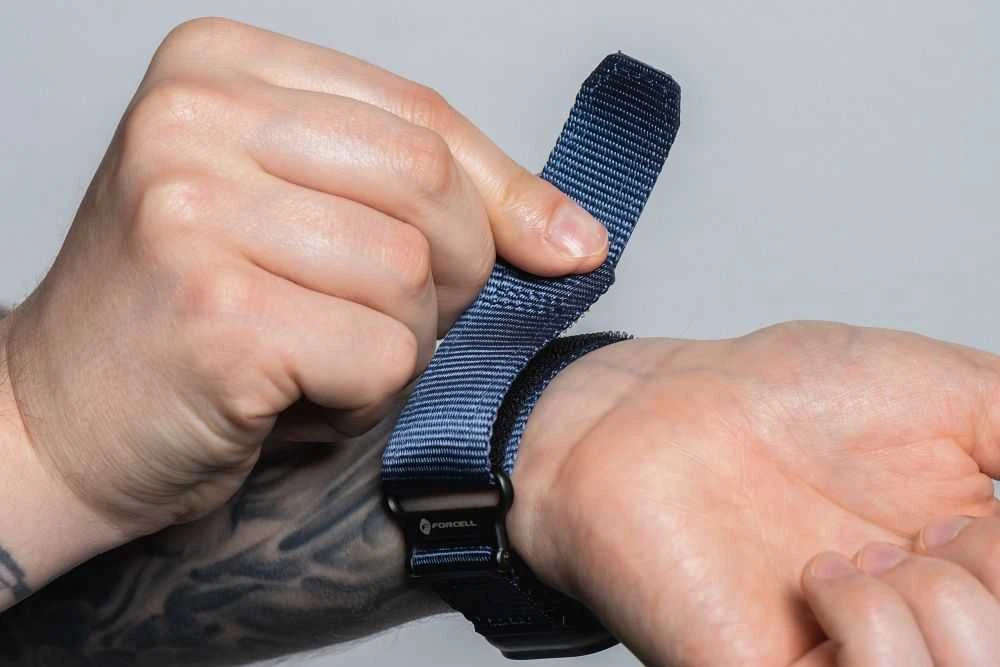 FORCELL F-DESIGN FA05 nylon apyrankė skirta Apple Watch 42 / 44 / 45 / 49 mm mėlynos spalvos