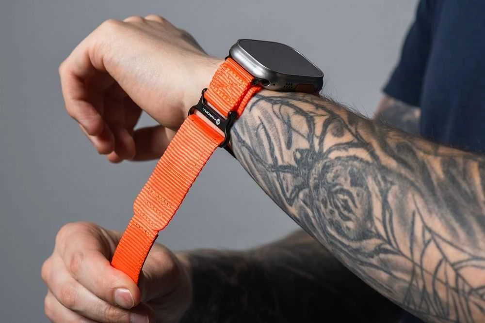 FORCELL F-DESIGN FA05 nylon apyrankė skirta Apple Watch 38 / 40 / 41 mm oranžinės spalvos