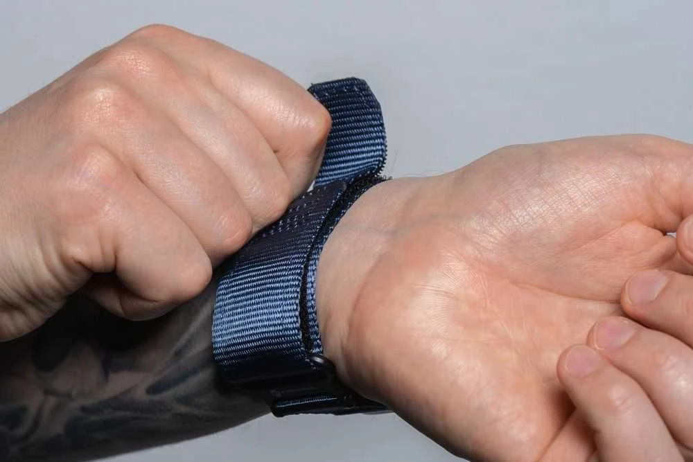 FORCELL F-DESIGN FA05 nylon apyrankė skirta Apple Watch 38 / 40 / 41 mm mėlynos spalvos
