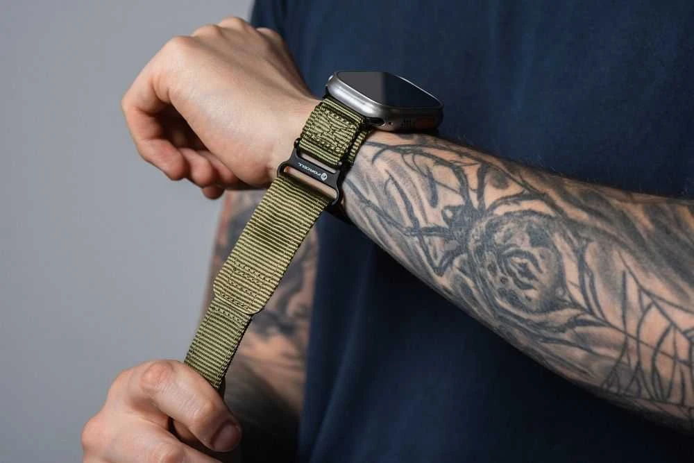 FORCELL F-DESIGN FA05 nylon apyrankė skirta Apple Watch 38 / 40 / 41 mm žalios spalvos