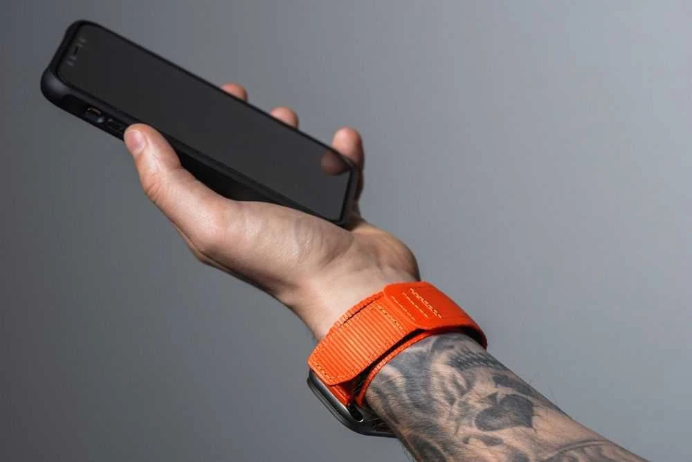 FORCELL F-DESIGN FA05 nylon apyrankė skirta Apple Watch 42 / 44 / 45 / 49 mm oranžinės spalvos
