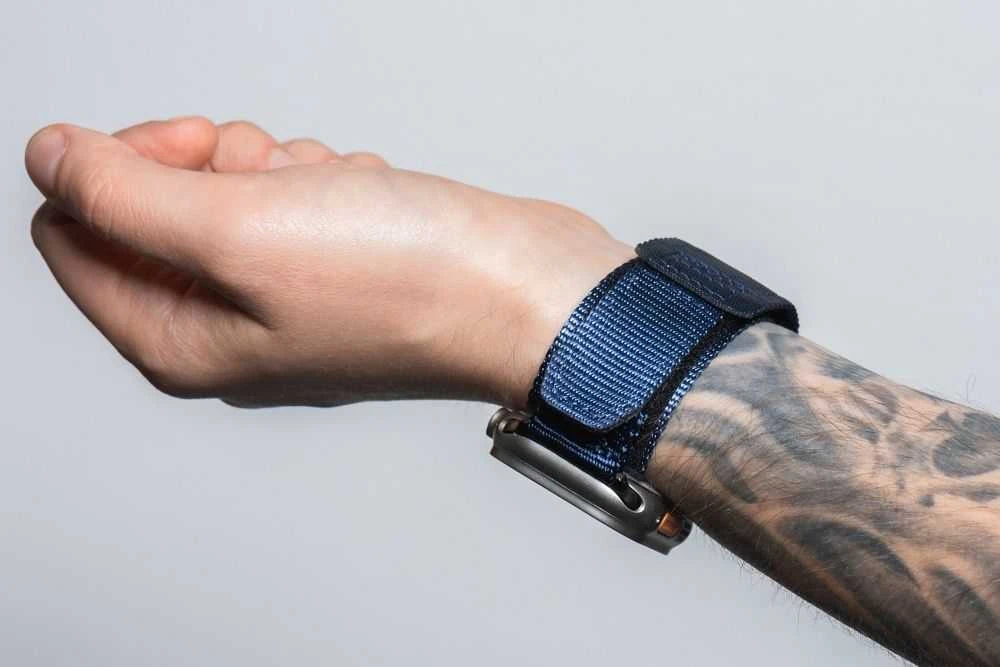 FORCELL F-DESIGN FA05 nylon apyrankė skirta Apple Watch 42 / 44 / 45 / 49 mm mėlynos spalvos