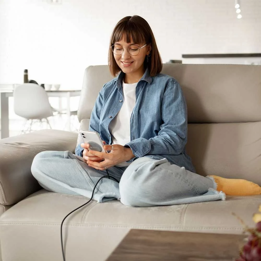 Belaidis įkroviklis Forcell F-Energy Smart Charge USB C Qi2 15W, suderinamas su MagSafe, su nuimamu laidu, 1,5 m ilgio, sidabrinis