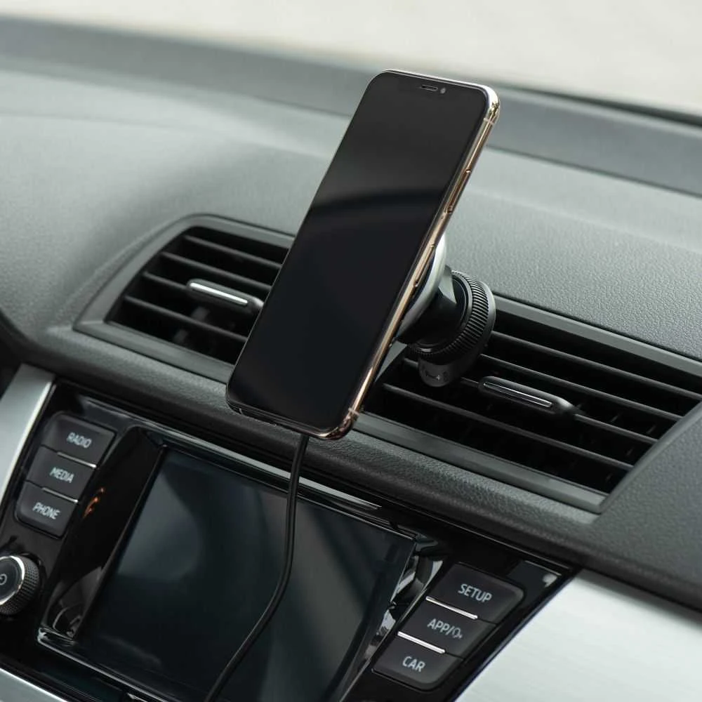 Belaidis automobilinis įkroviklis-laikiklis Forcell (HS2) (MagSafe 15W) tvirtinamas ant ventiliacijos grotelių juodas