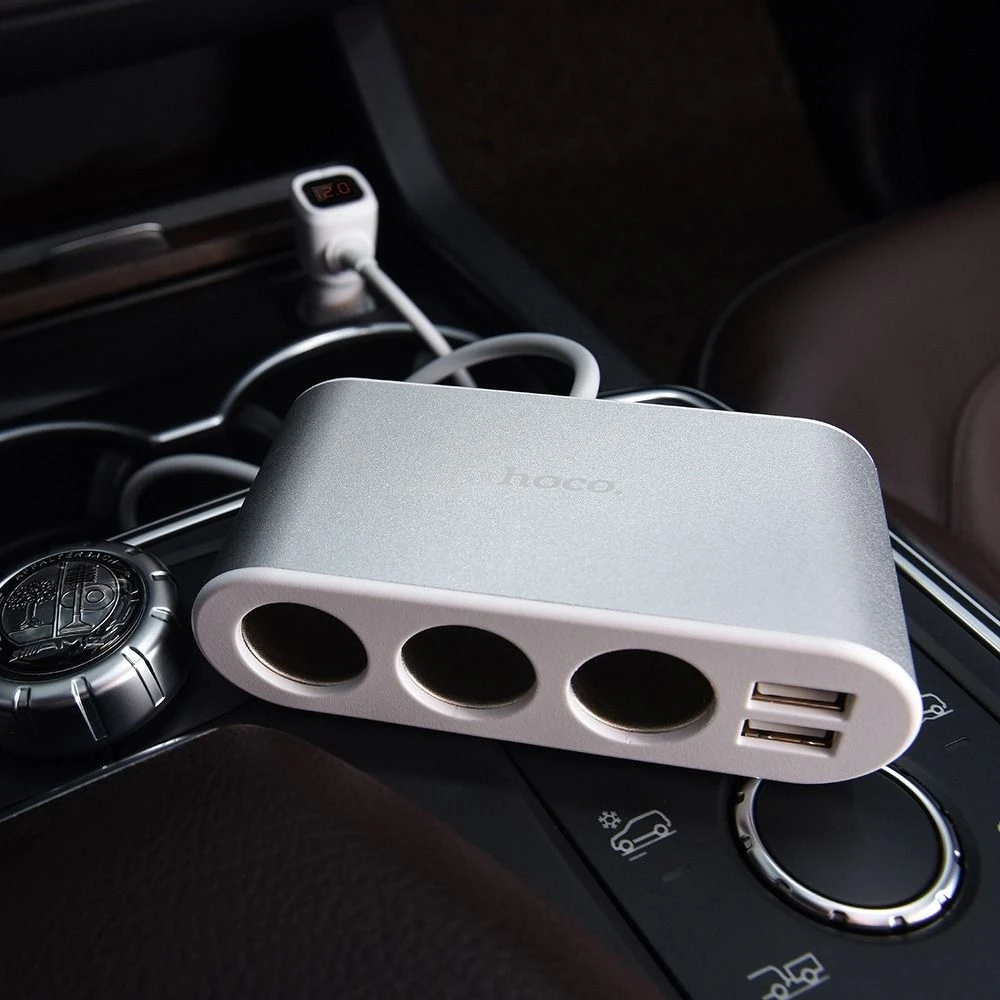 Automobilinis įkroviklis-šakotuvas Hoco Z13 su 2 USB jungtimi ir trimis jungtimis