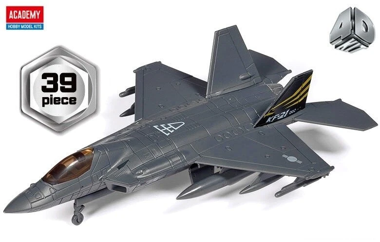 Academy KF-21 Boramae 4D plastikinis lėktuvo surenkamas modelis 14+