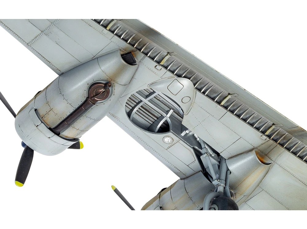 Airfix – Konsoliduotas B-24H Liberator, 1/72, A09010