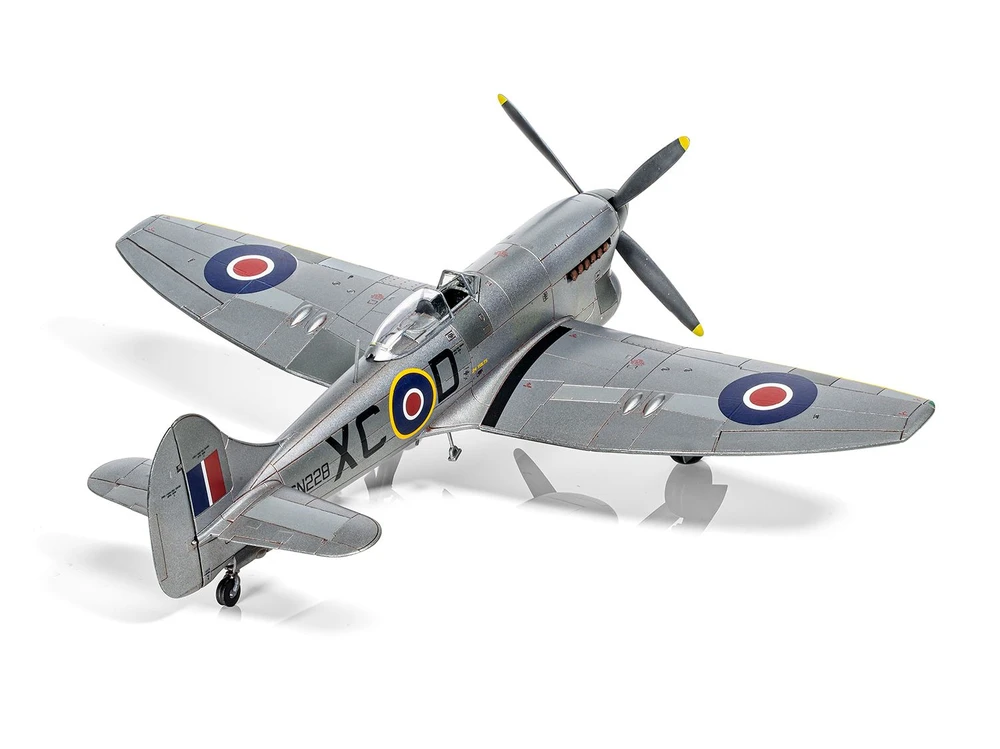 Airfix Hawker Tempest Mk.V pokario 1/72 surenkamas lėktuvas
