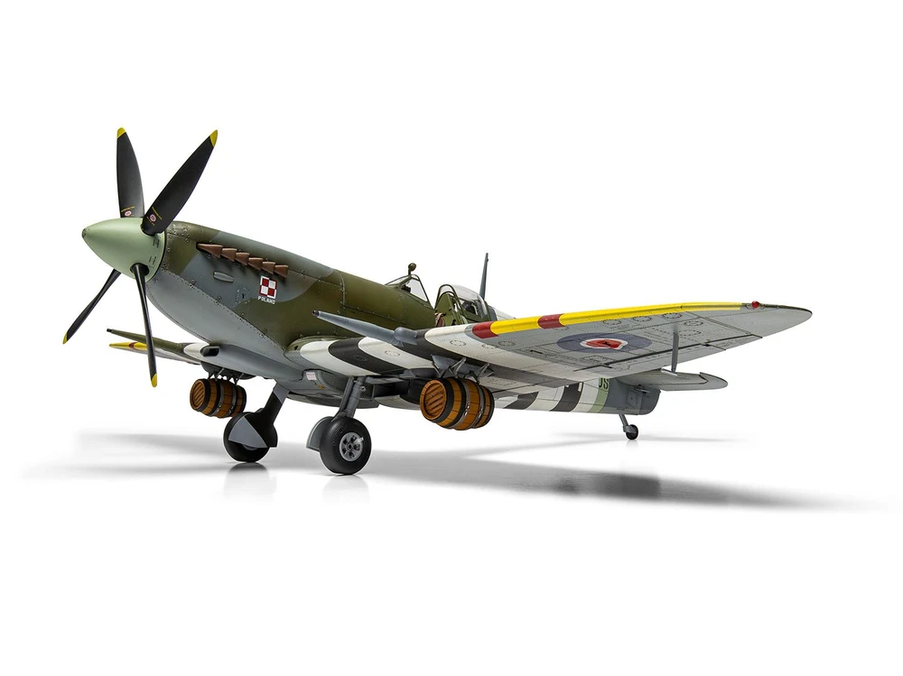 Airfix Supermarine Spitfire Mk.IXc 1/24 plastikinis modelis Flying Dray