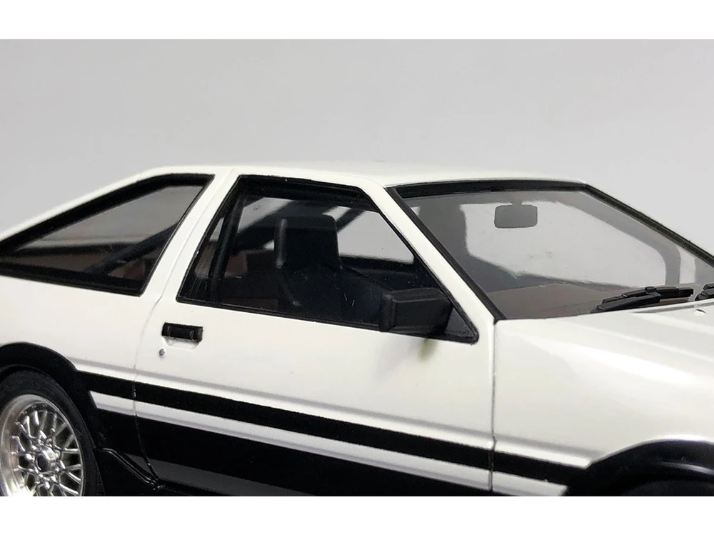 Aoshima Initial D AE86 Levin Wataru Akiyama 1/24 surenkamas modelis
