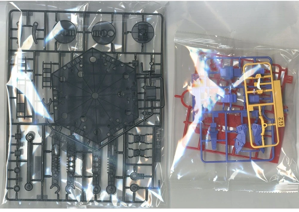 Bandai Gunpla modelis HGUC Moon Gundam AMS-123X-X 1/144 55332