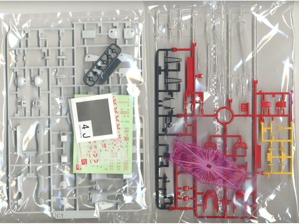 Bandai Gunpla modelis MG V-Dash Gundam Ver.Ka 1/100 72193