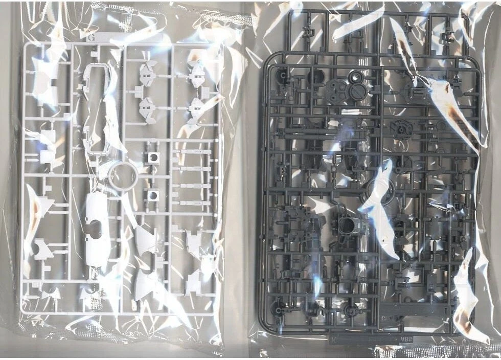 Bandai MG 1/100 PILNAI ŠARVUOTAS VIENARAGIS GUNDAM KA VERSIJA