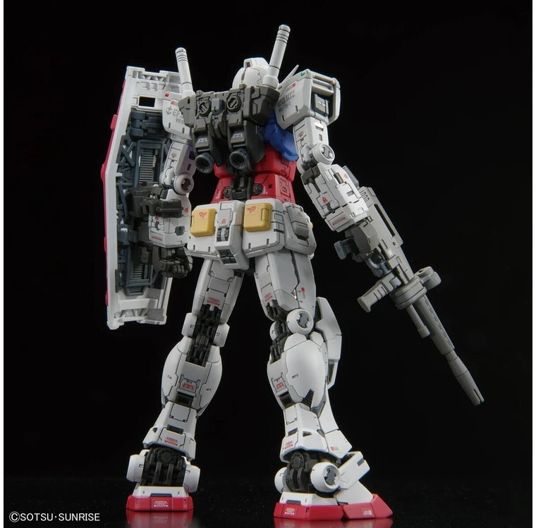 Bandai RG 1/144 RX-78-2 GUNDAM Ver. 2.0