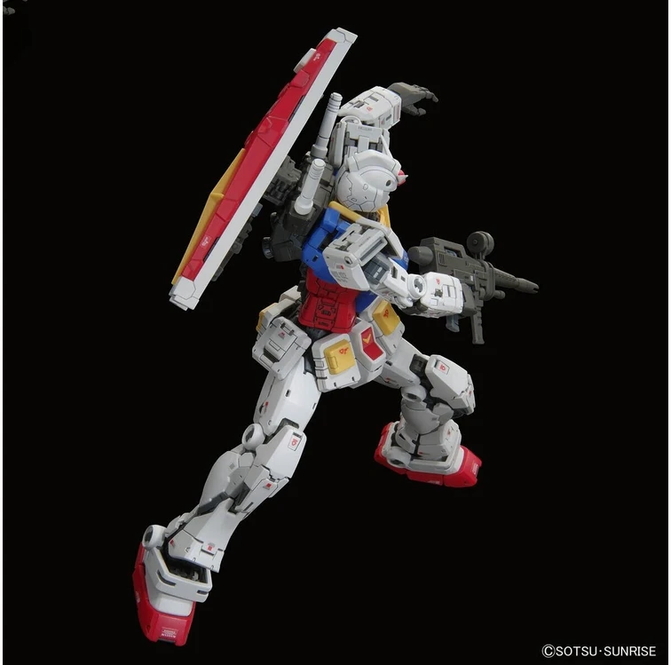 Bandai RG 1/144 RX-78-2 GUNDAM Ver. 2.0