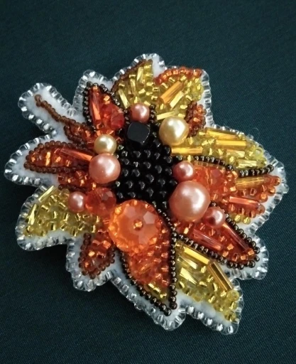 Charivna Mit Karoliukų siuvinėjimo rinkinys segė „Saulėgrąža“ Crystal Art, Preciosa