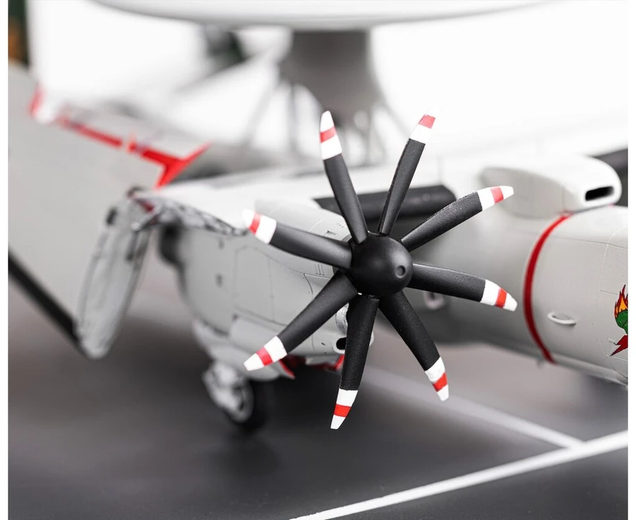 Heller Grumman E-2C Hawkeye plastikinis lėktuvo modelis dovanų komplektas 1/72
