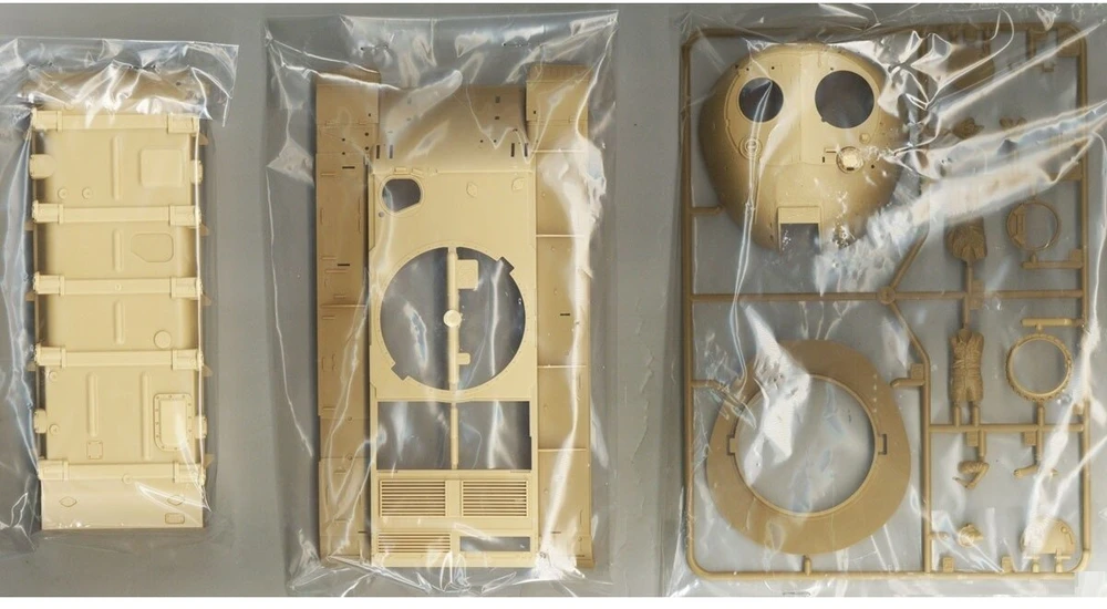 Izraelio tankas Tiran 5 surenkamas modelis Tamiya 1/35 35328