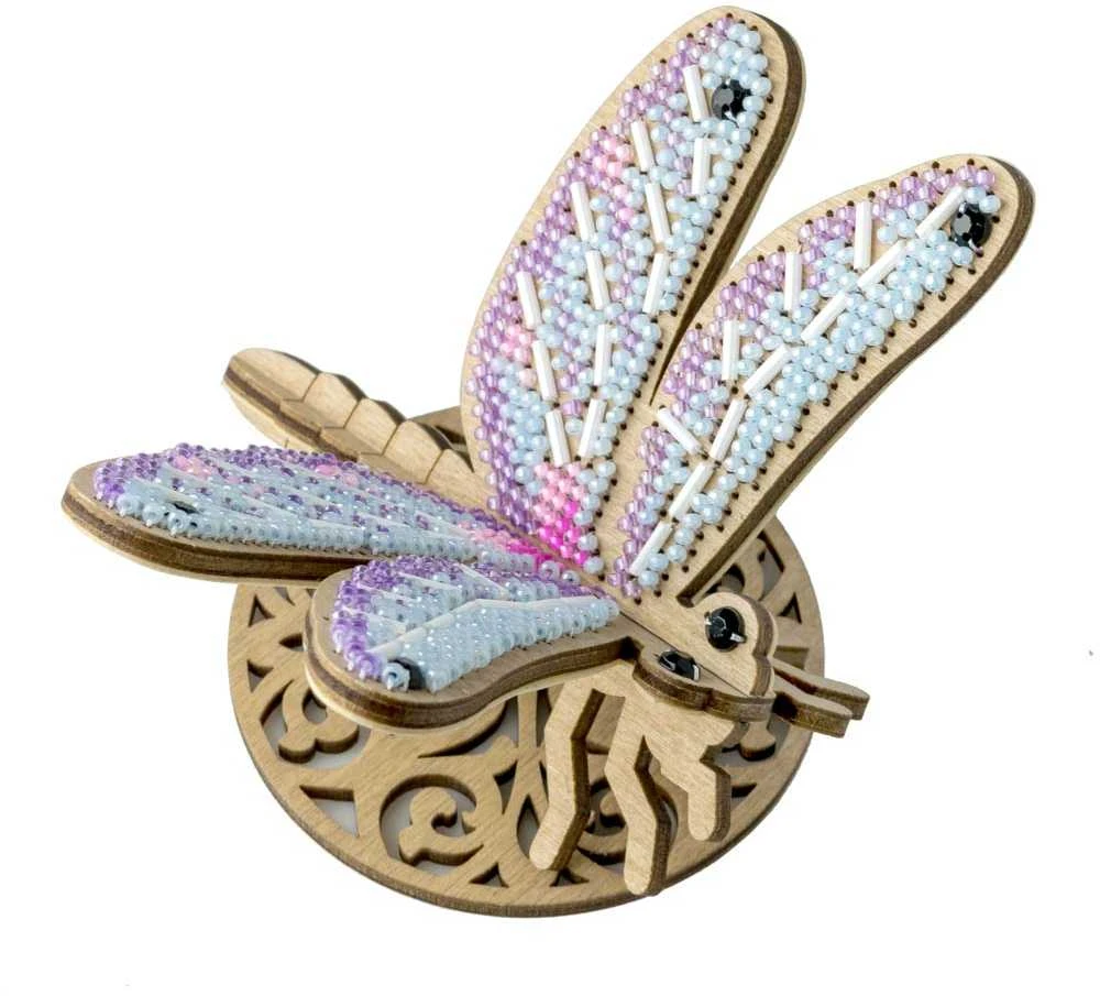 Medinis karoliukų siuvinėjimo rinkinys „Laumžirgis“ | Wonderland Crafts