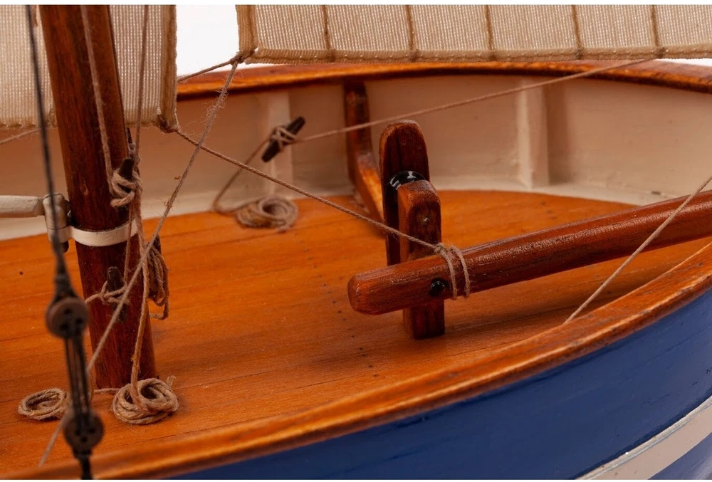 Medinis žvejybinio laivo modelis Esperance Billing Boats 1/30 BB908