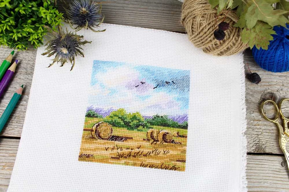 MP Studia Beldizart Kryželio siuvinėjimo rinkinys "Kaimo toliai" 11x11 cm SM-994