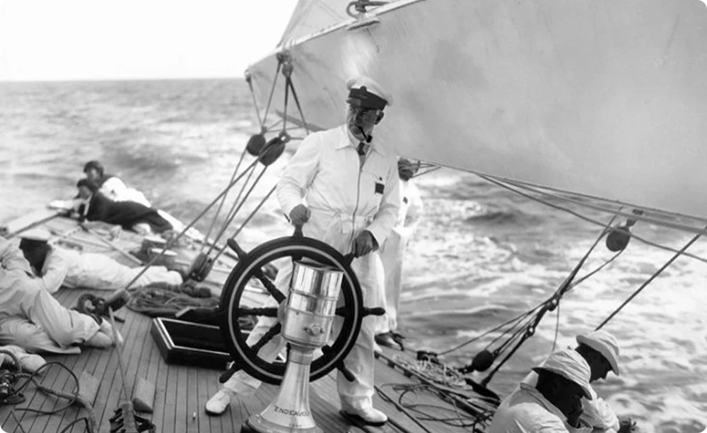 Occre "Endeavour" Jachtos Modeliavimo Rinkinys - 1934 America’s Cup