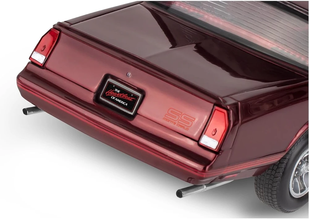 Revell Chevrolet Monte Carlo SS 1987 1:24 plastikinis surenkamas modelis