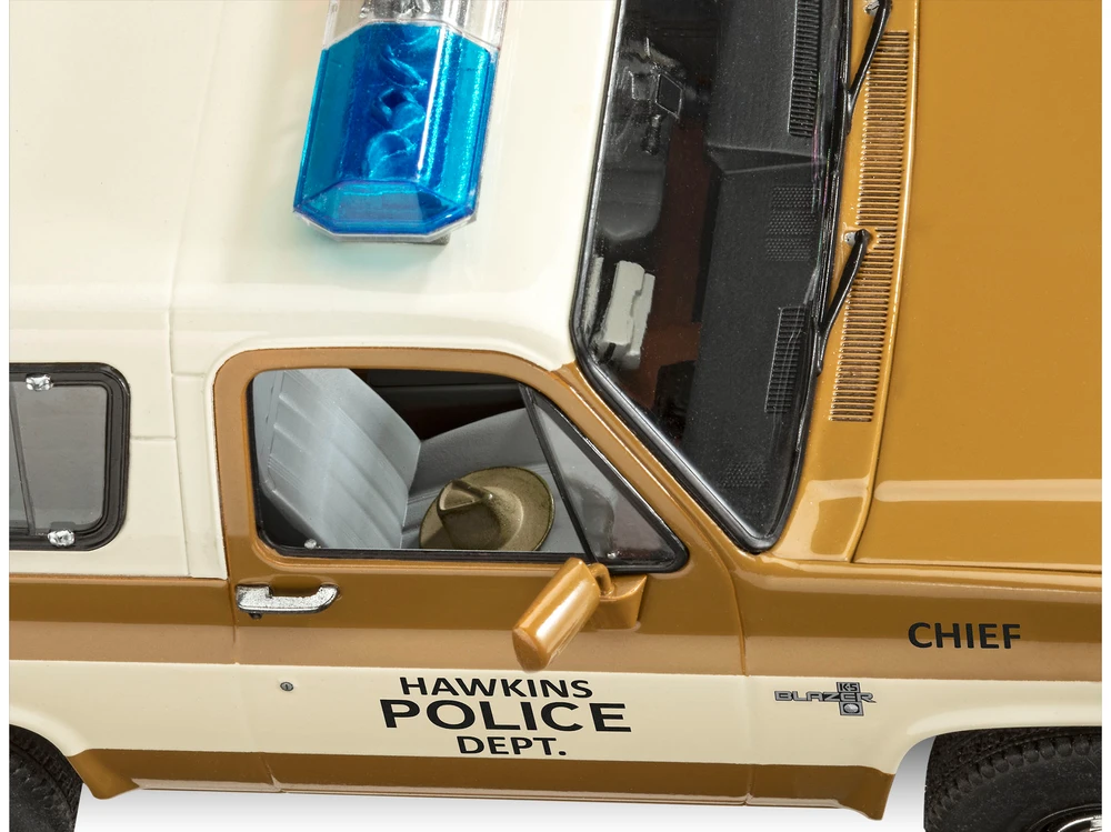 Revell Stranger Things Hopperio 1985 m. Chevy K5 Blazer 1/25 surinkimo rinkinys