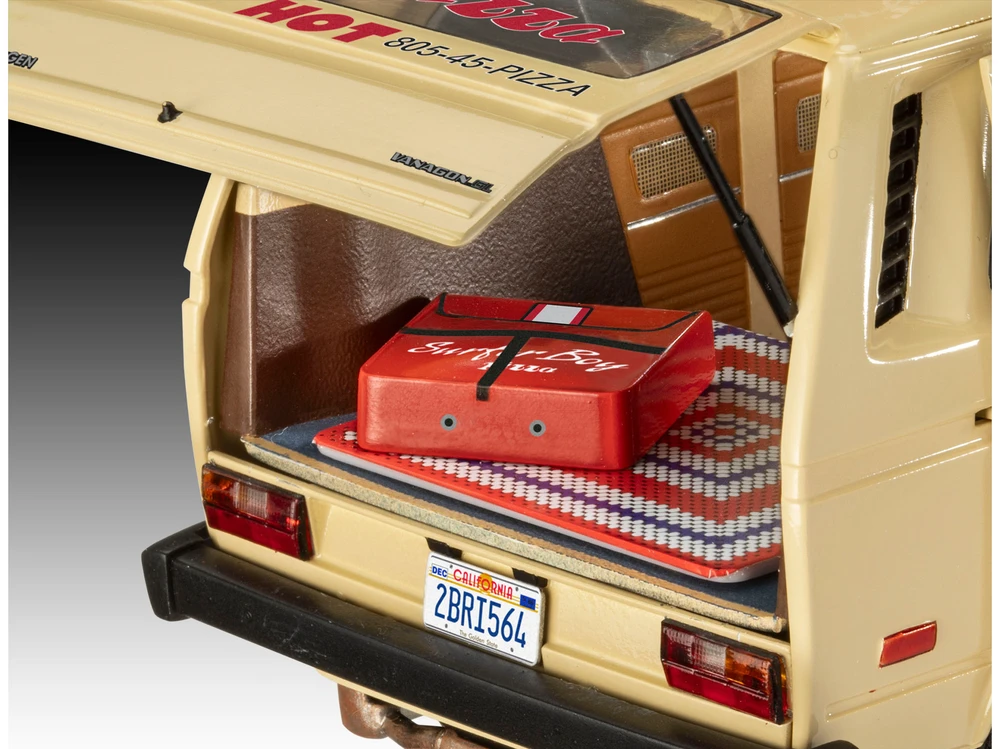 Revell Stranger Things Volkswagen T3 Surfer Boy 1/25 surinkimo modelis