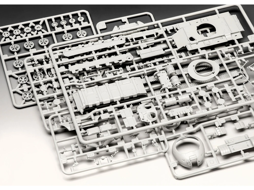 Revell T-55A/AM tanko rinkinys su KMT-6/EMT-5 1/72, dažai ir klijai
