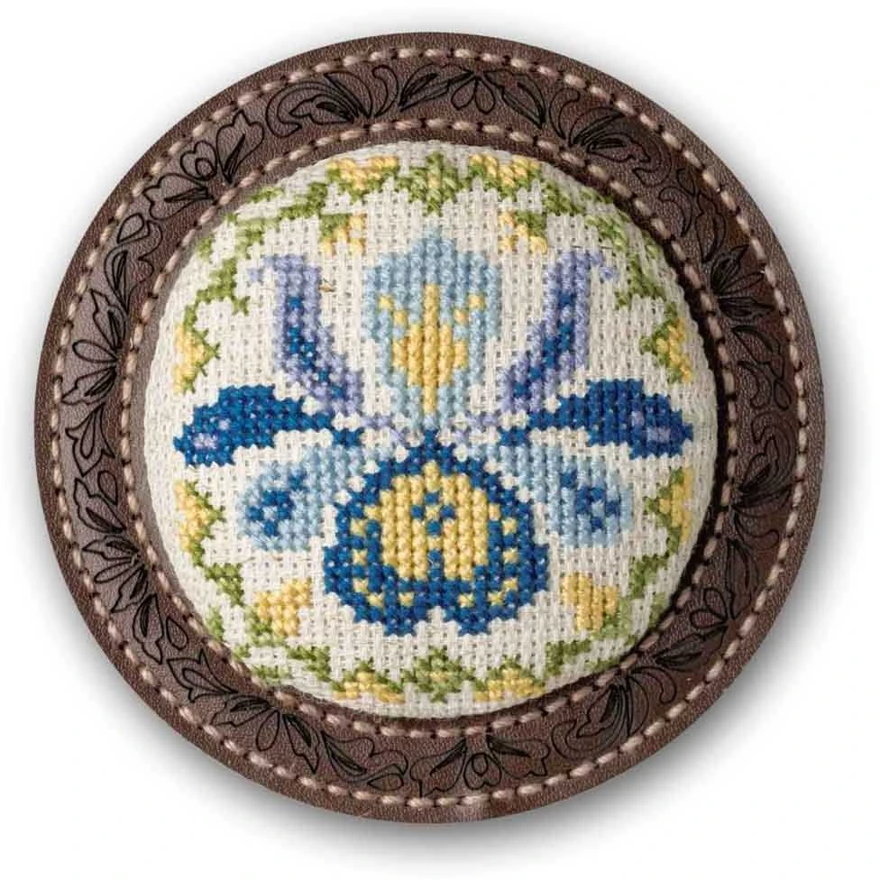 Siuvinėjimo adatinės rinkinys „Vilkdalgiai“ – Wonderland Crafts