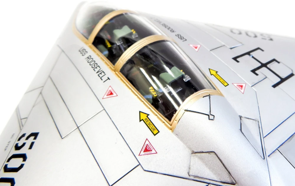 Surenkamas lėktuvo modelis A-12 Avenger II 1/48 Modelcollect UA48001