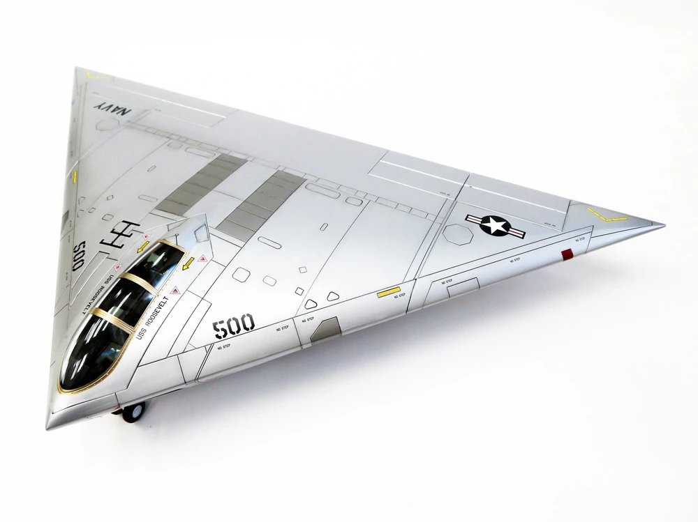 Surenkamas lėktuvo modelis A-12 Avenger II 1/48 Modelcollect UA48001