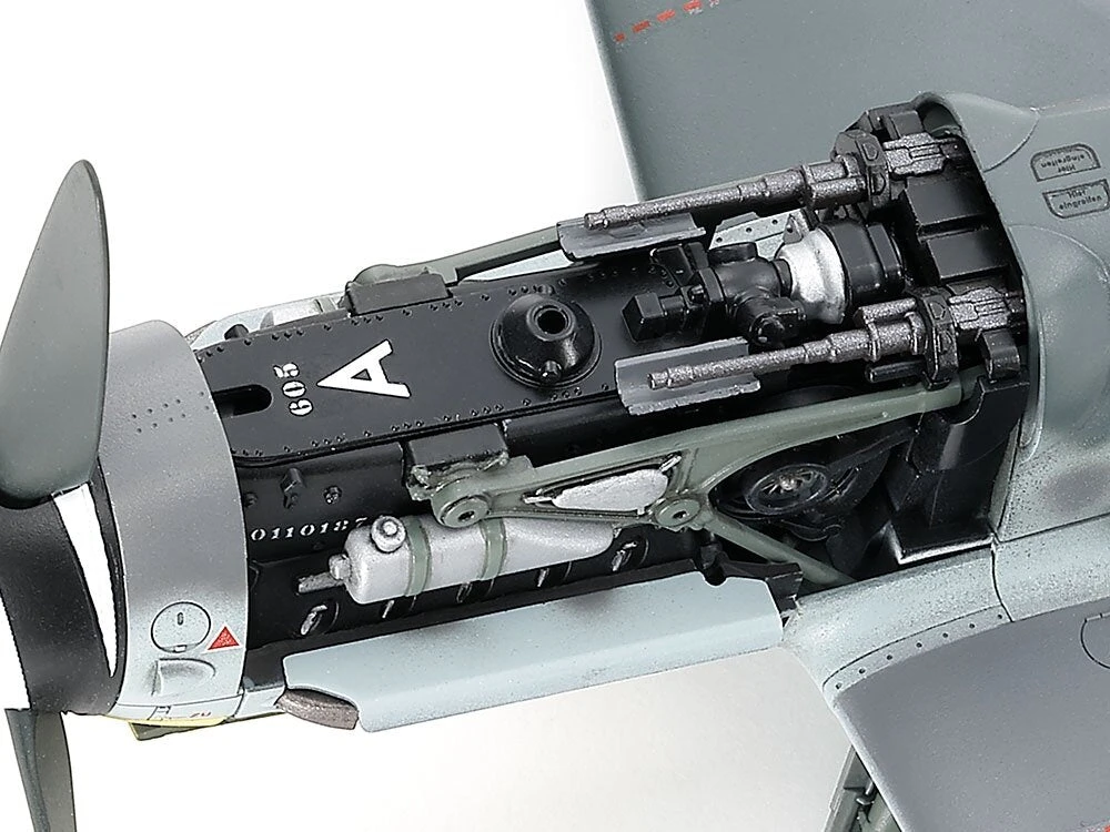 Tamiya Messerschmitt Bf109 G-6 vėlyvos gamybos 1/48 plastikinis modelis