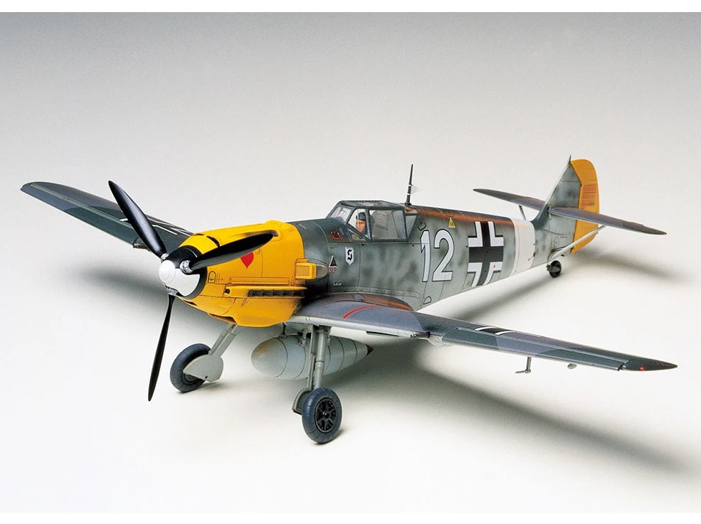 Tamiya Messerschmitt Bf109E-4/7 Trop lėktuvas 1/48, surinkimo rinkinys