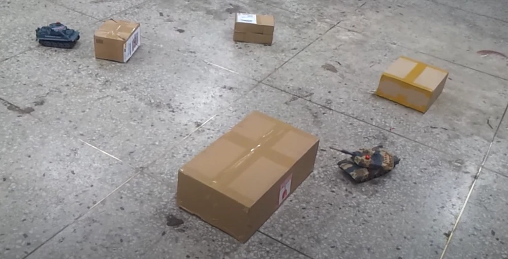 Dromader Czolg King Tiger su paketu (00753)