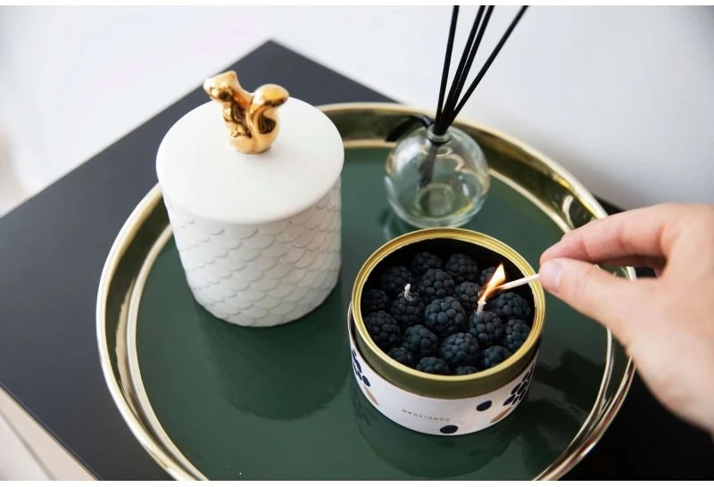 CANDLECAN Gervuogė ir cinamonas kvapioji žvakė 280 g