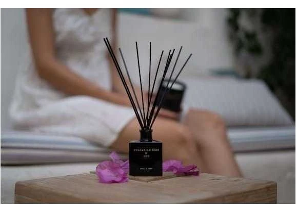 Drėkintuvas Cereria Mollá Aroma diffuser Bulgarian Rose & Oud, 100 ml