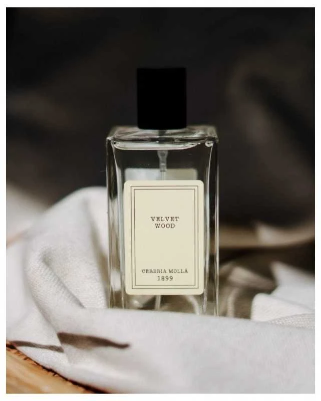 Cereria Molla VELVET WOOD Namų purškiklis ir kūno dulksna, 100 ml aprašymas - Prekės nuotrauka